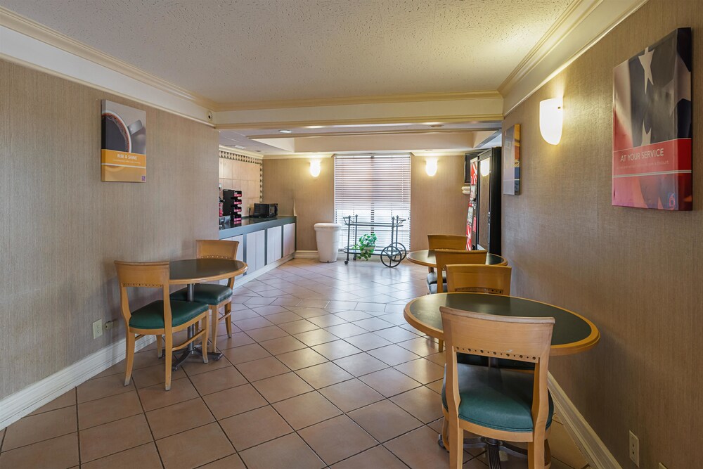 Motel 6 Grand Prairie - Interstate 30, Dallas Motel 6 Grand Prairie - Interstate 30, Dallas