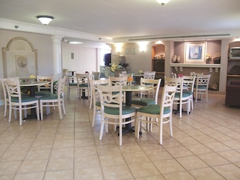 La Quinta Inn Norfolk Virginia Beach photo