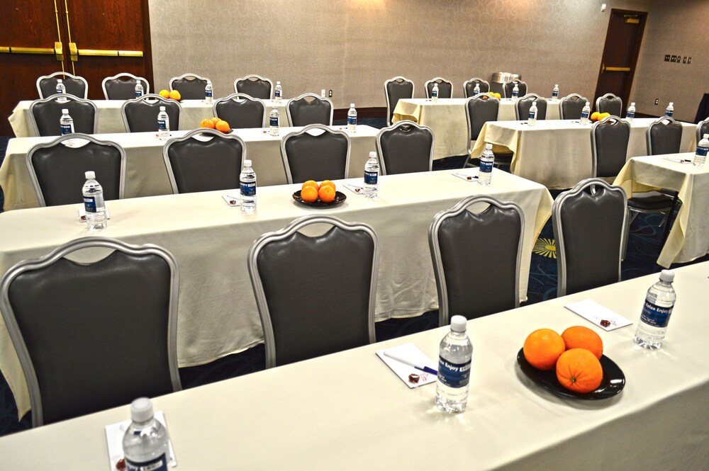 Maplewood Suites Extended Stay- Syracuse/Airport, Liverpool Maplewood Suites Extended Stay- Syracuse/Airport, Liverpool