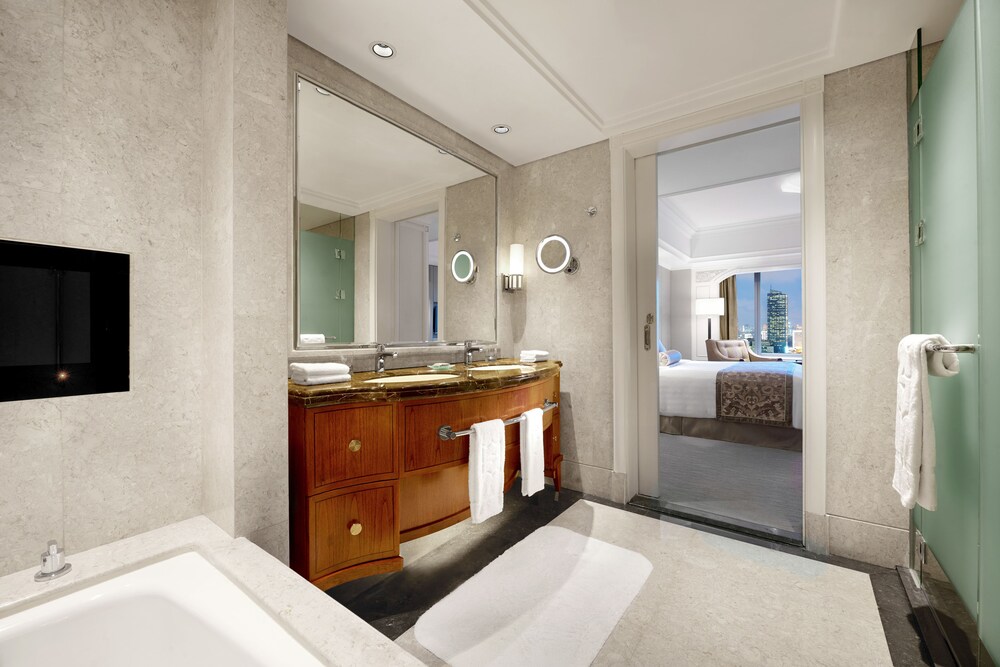Shangri-La Hotel - Jakarta, Jakarta Shangri-La Hotel - Jakarta, Jakarta