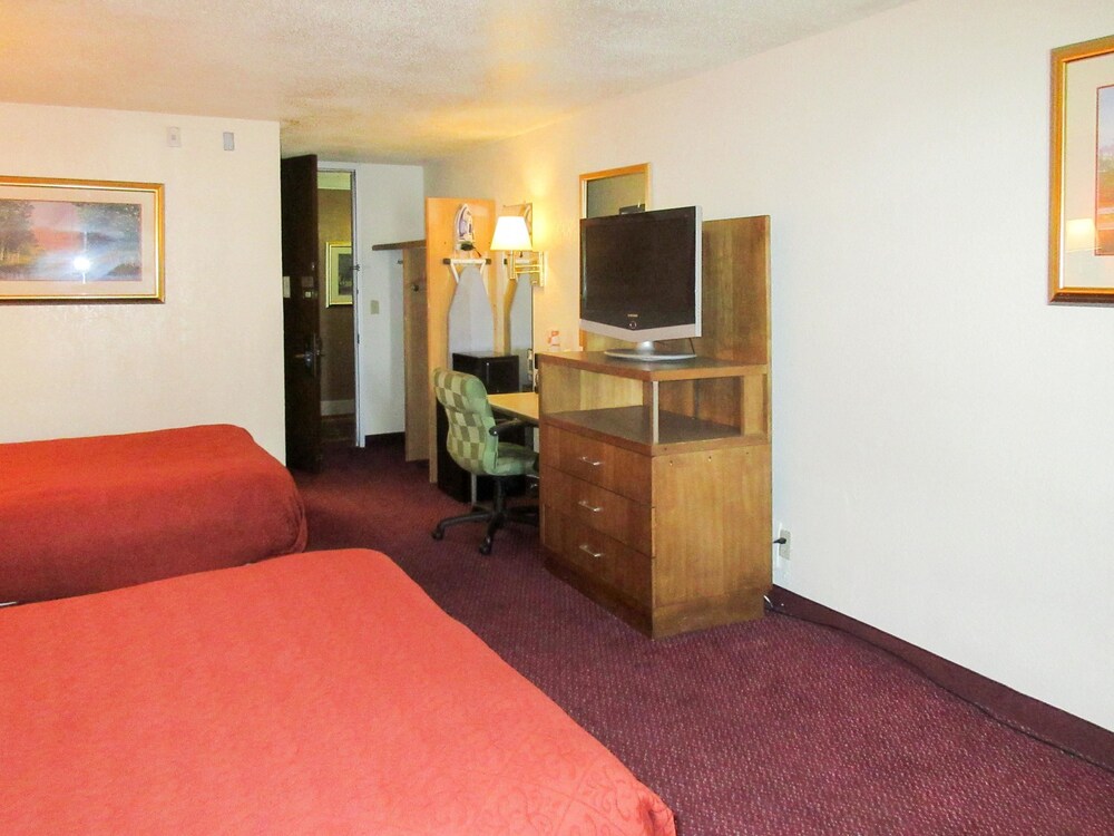 Rodeway Inn & Suites, Denver Rodeway Inn & Suites, Denver