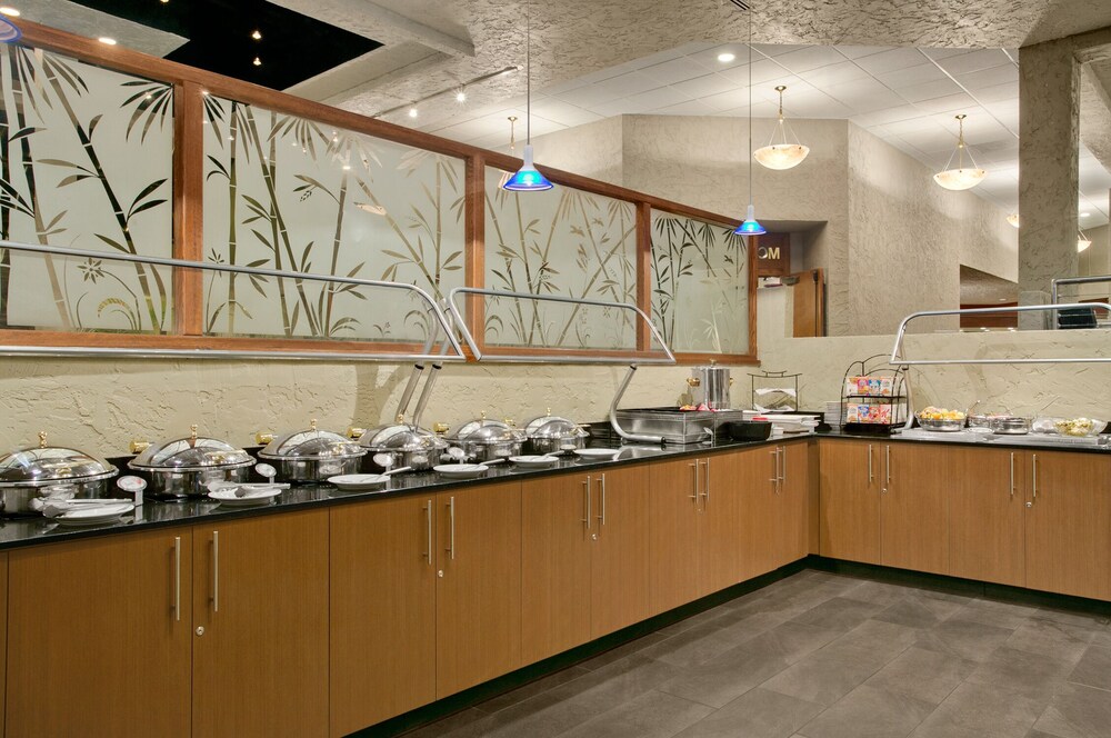Crowne Plaza Columbus North- Worthington, Columbus Crowne Plaza Columbus North- Worthington, Columbus