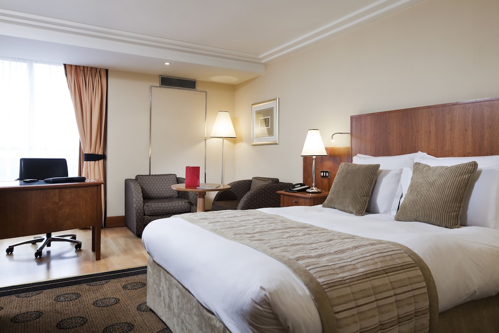 Crowne Plaza London - Heathrow, London Heathrow Crowne Plaza London - Heathrow, London Heathrow