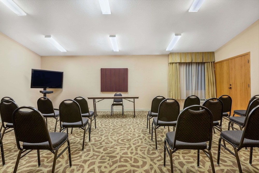 Ramada by Wyndham Columbus Polaris, Columbus Ramada by Wyndham Columbus Polaris, Columbus