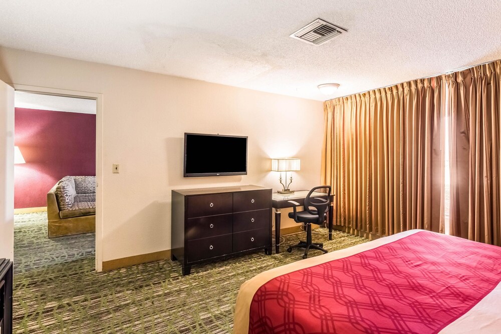 Rodeway Inn & Suites, Fresno Rodeway Inn & Suites, Fresno