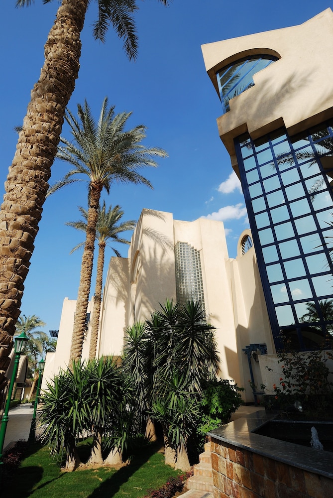 The Oasis Hotel Pyramids