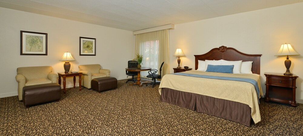 Best Western Plus Steeplegate Inn, Davenport Best Western Plus Steeplegate Inn, Davenport