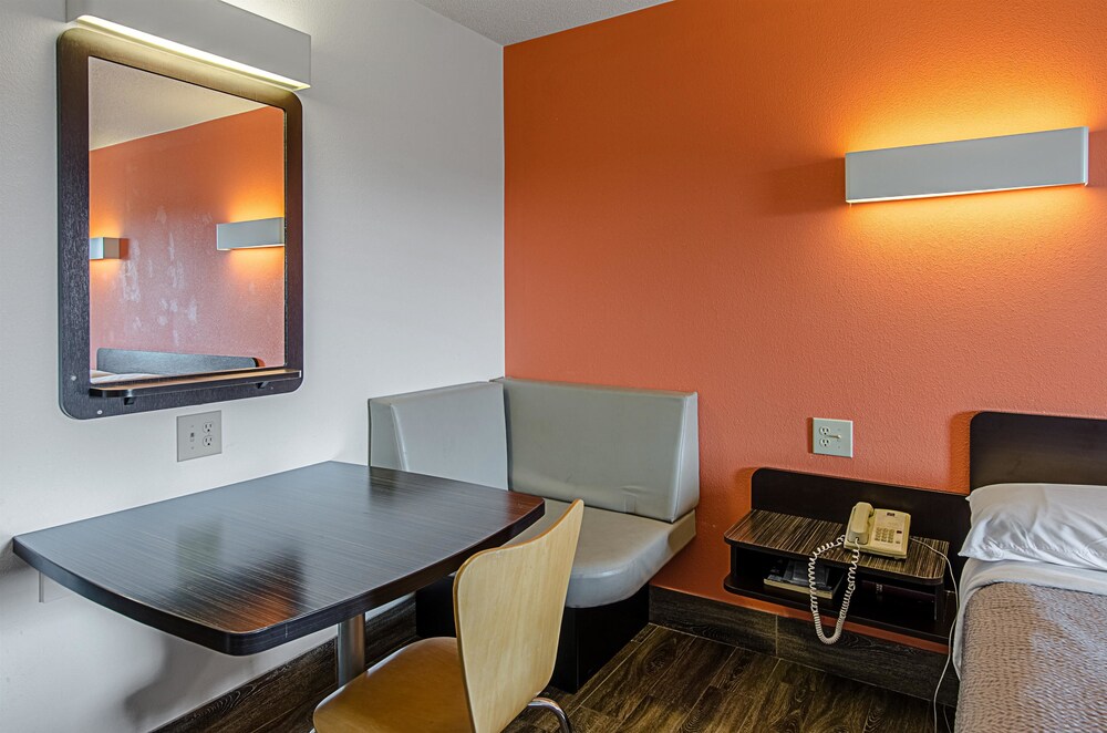 Motel 6 Staunton, Staunton Motel 6 Staunton, Staunton
