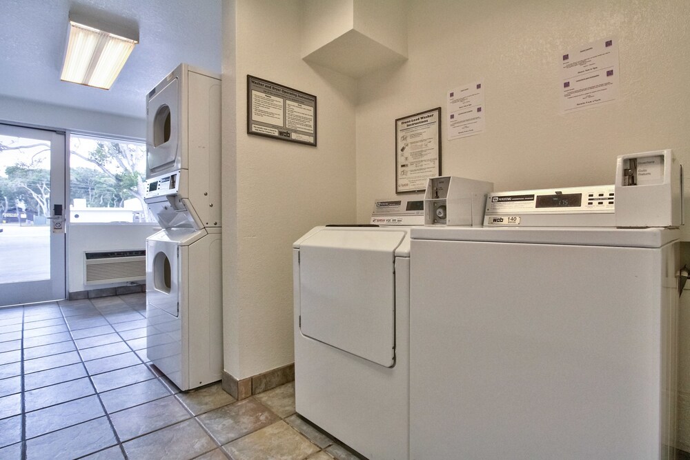 MOTEL 6 MONTEREY, Monterey MOTEL 6 MONTEREY, Monterey