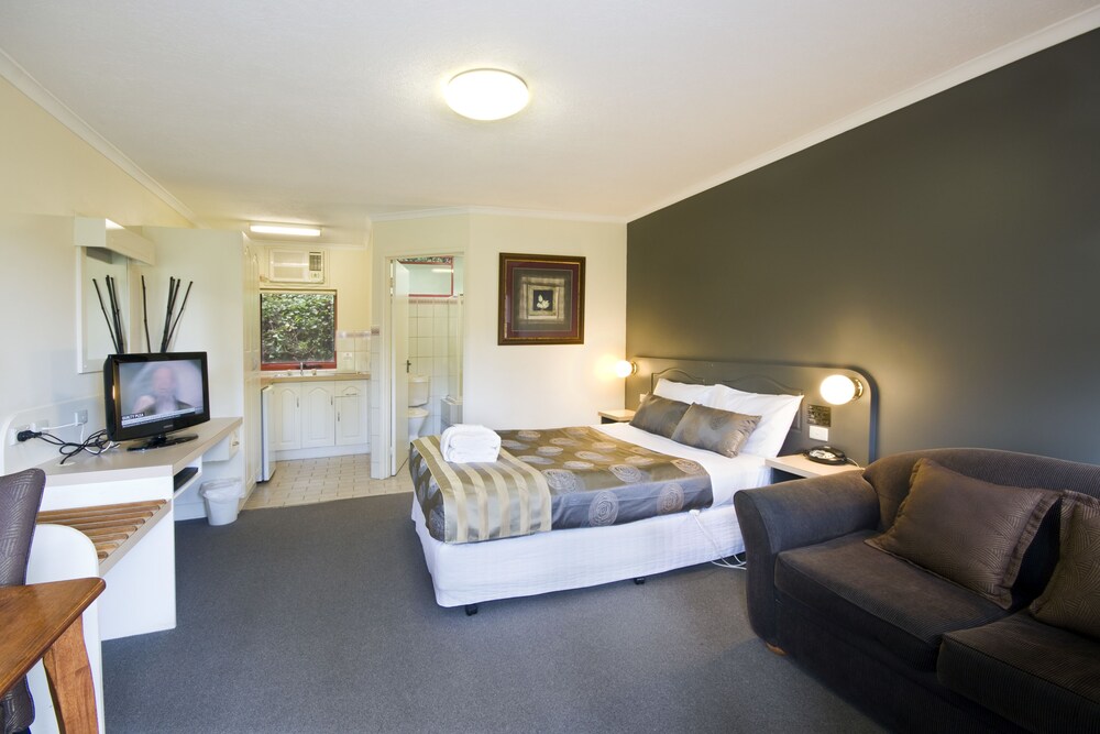Lorne Coachman Inn, Victoria Lorne Coachman Inn, Victoria
