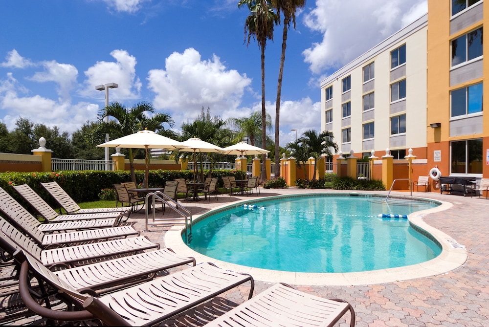 Holiday Inn Express Doral, Miami Holiday Inn Express Doral, Miami