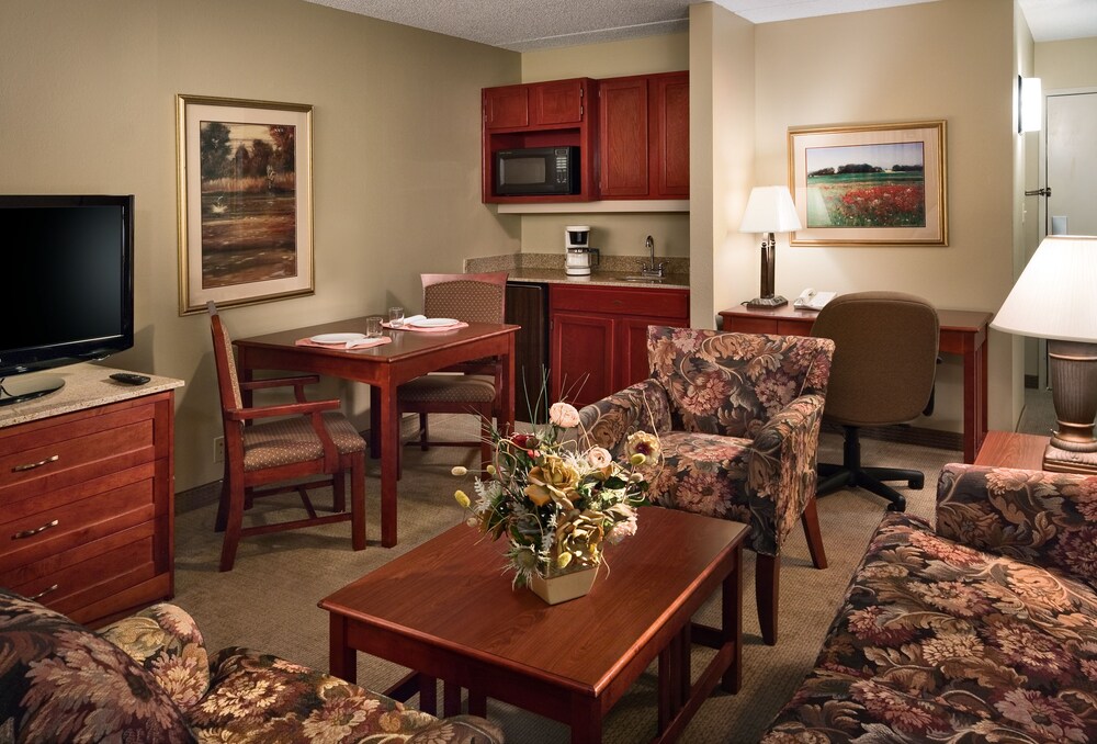 Clubhouse Inn Topeka, Topeka Clubhouse Inn Topeka, Topeka