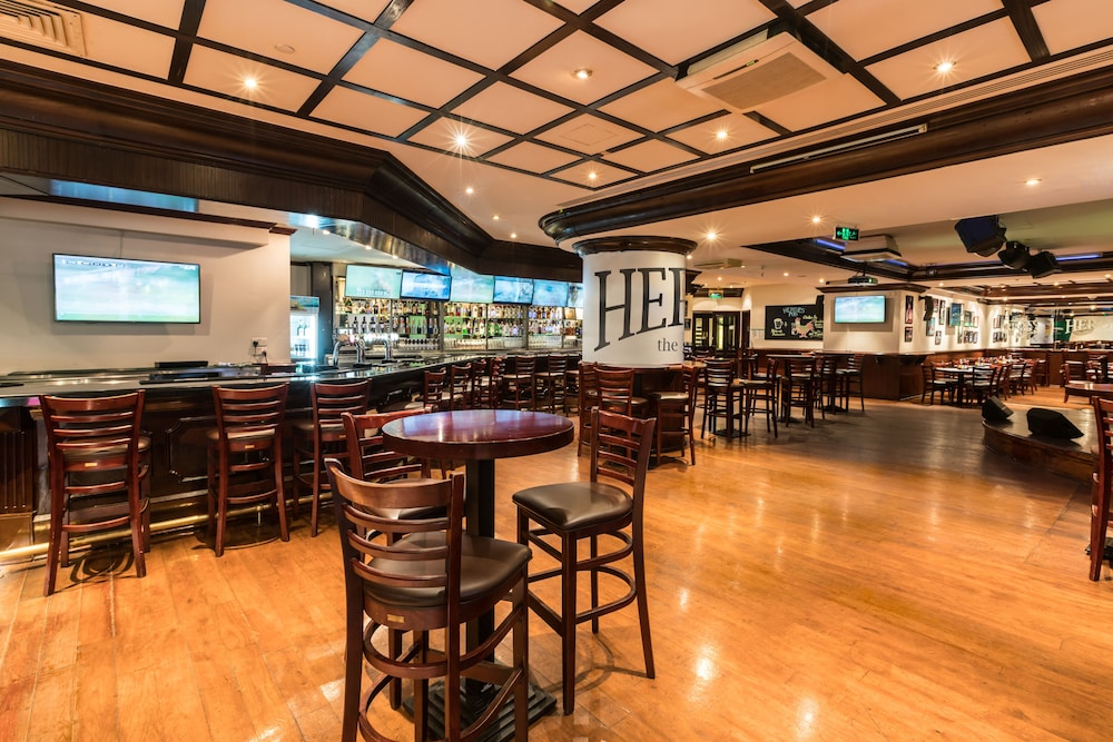 Related Hotel Image