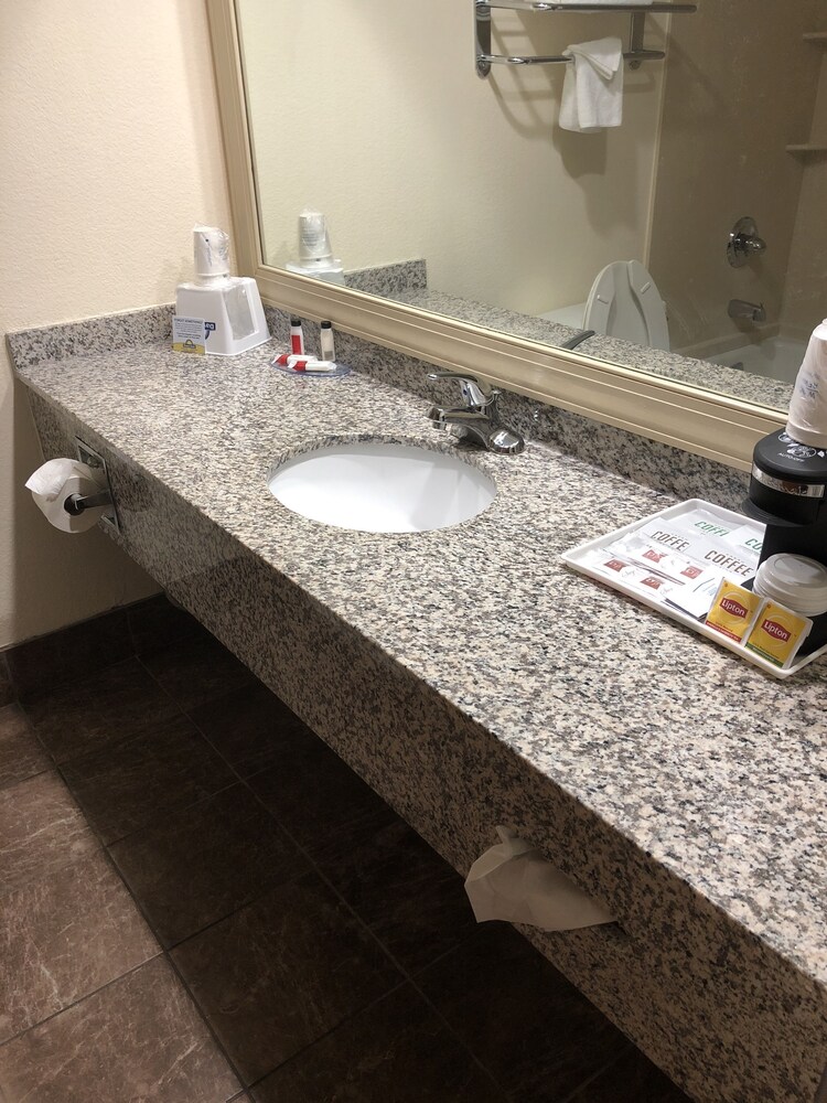 Days Inn by Wyndham Fayetteville-South/I-95 Exit 49, Fayetteville Days Inn by Wyndham Fayetteville-South/I-95 Exit 49, Fayetteville