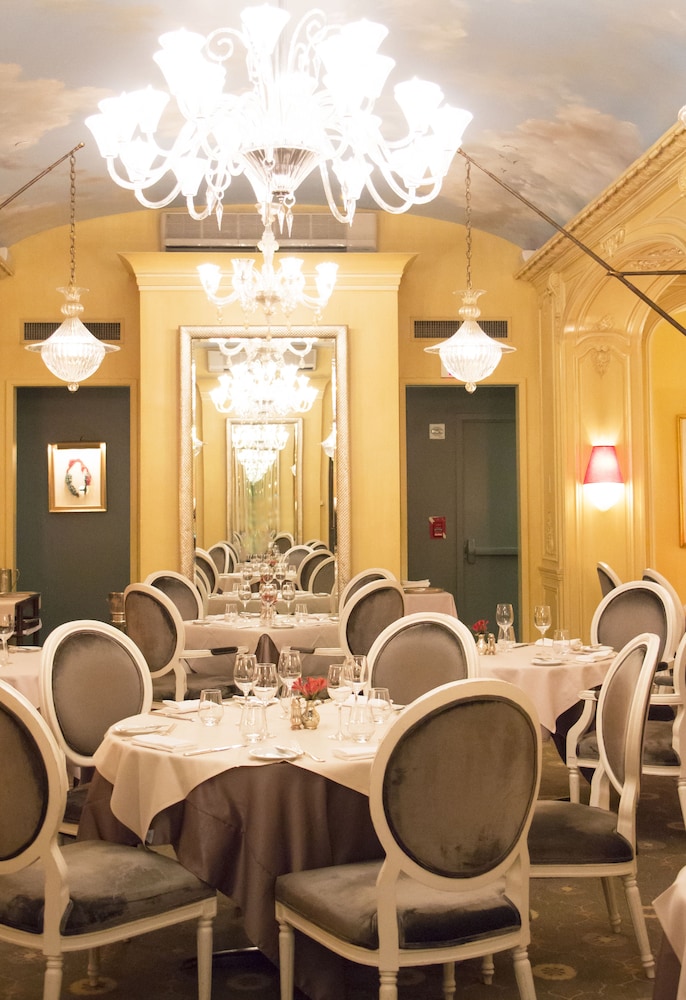 Hotel Plaza Athenee, New York Hotel Plaza Athenee, New York
