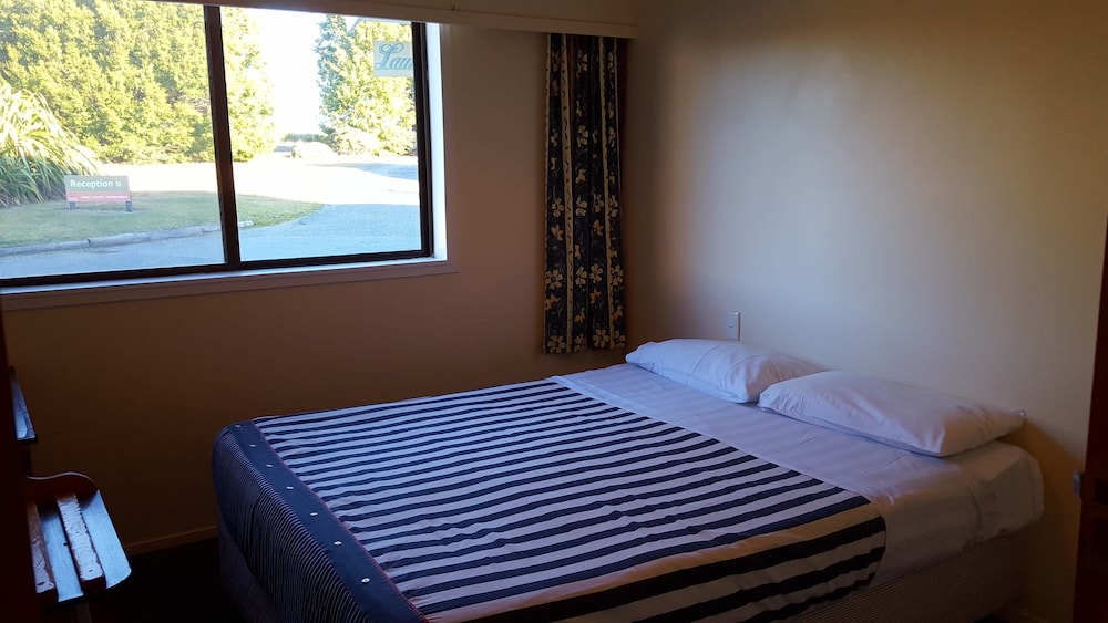 Fiordland National Park Lodge, Te Anau Fiordland National Park Lodge, Te Anau