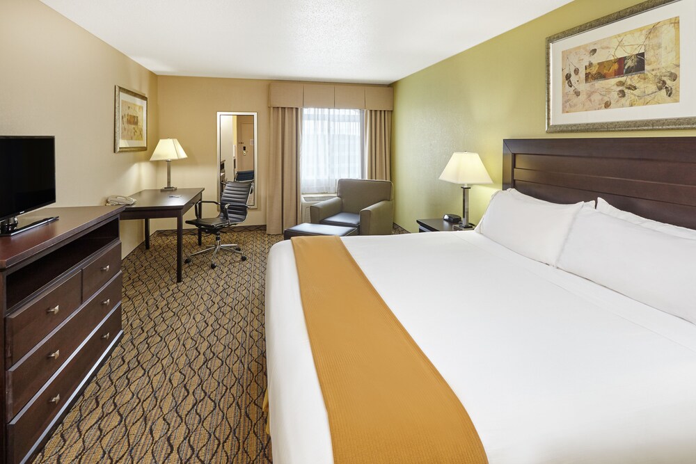Holiday Inn Express Hotel & Suites Chicago - Libertyville, Waukegan Holiday Inn Express Hotel & Suites Chicago - Libertyville, Waukegan