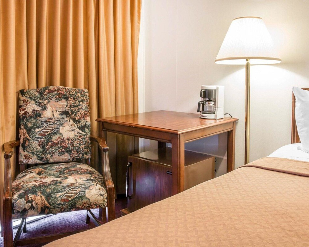 Quality Inn & Suites Beachfront, Mackinaw City Quality Inn & Suites Beachfront, Mackinaw City