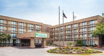 United Center Hotels Near Rouydadnews Info Wyndham Hotels Near United Center Nba Arena 1901 W