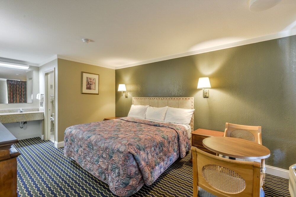 Wake Inn, Raleigh Wake Inn, Raleigh