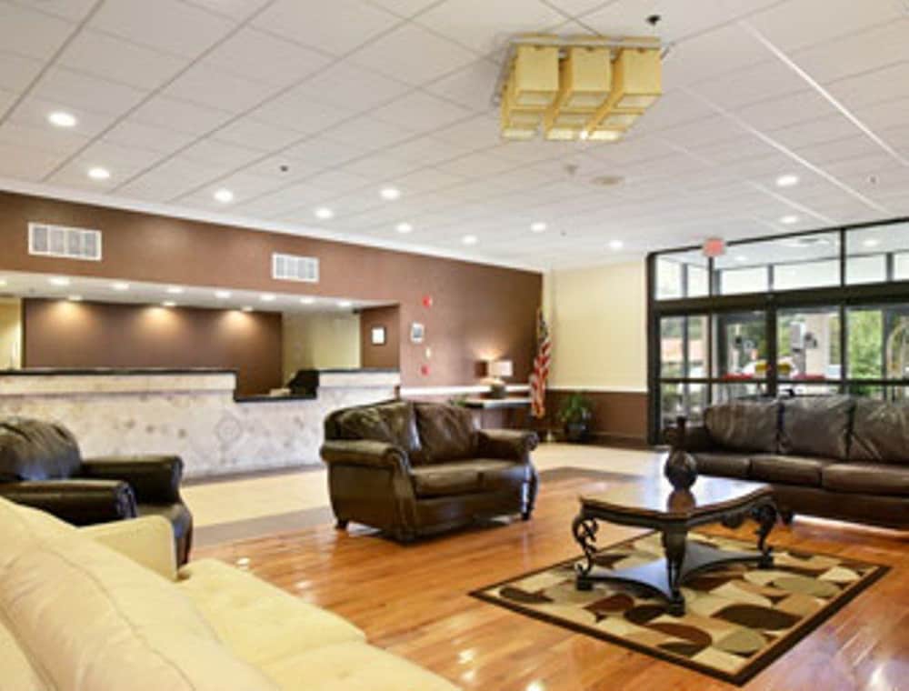 Hartford Hotel & Conference Center, Windsor Locks Hartford Hotel & Conference Center, Windsor Locks