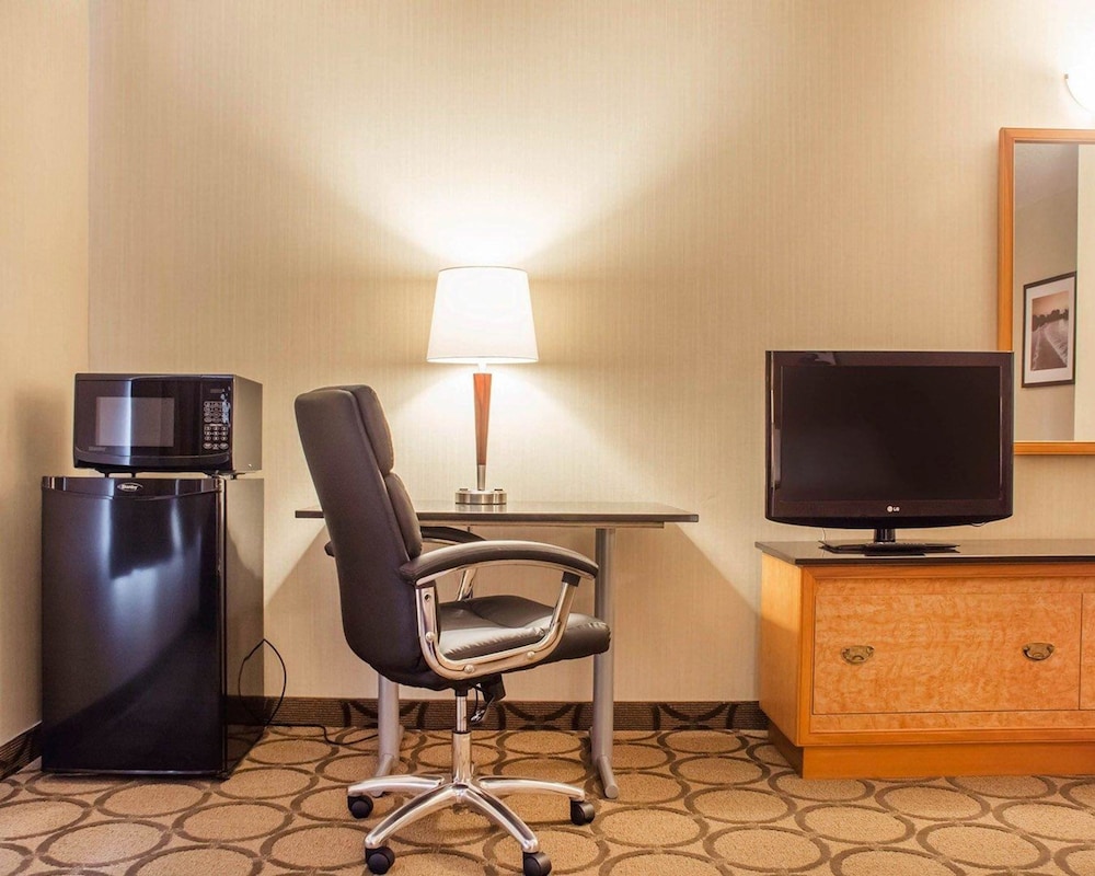Comfort Inn Brantford, Hamilton Comfort Inn Brantford, Hamilton