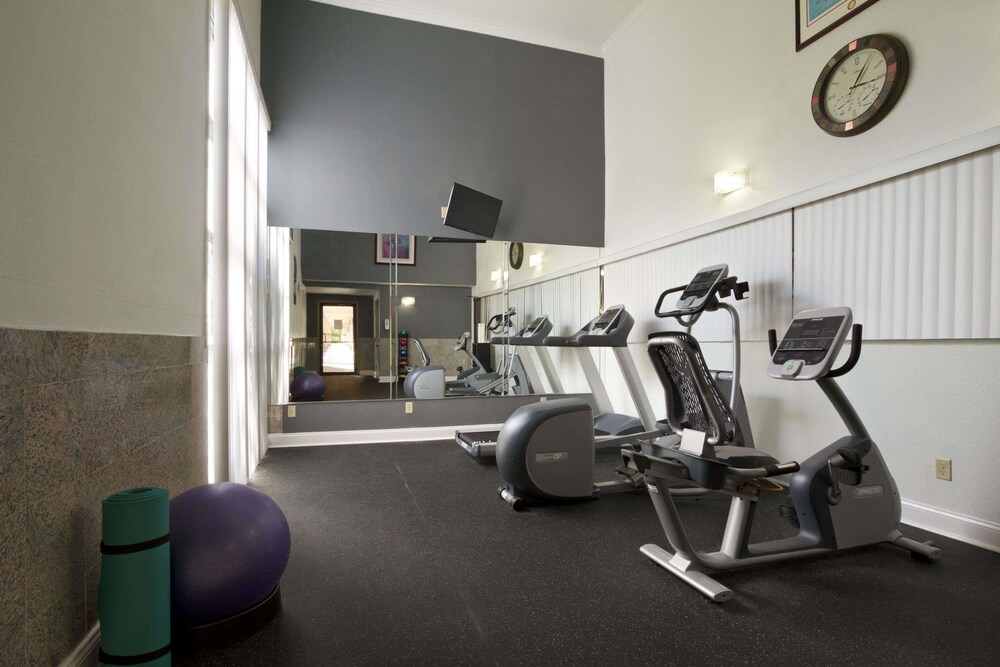 Days Inn & Suites by Wyndham Tuscaloosa - Univ. of Alabama, Tuscaloosa Days Inn & Suites by Wyndham Tuscaloosa - Univ. of Alabama, Tuscaloosa