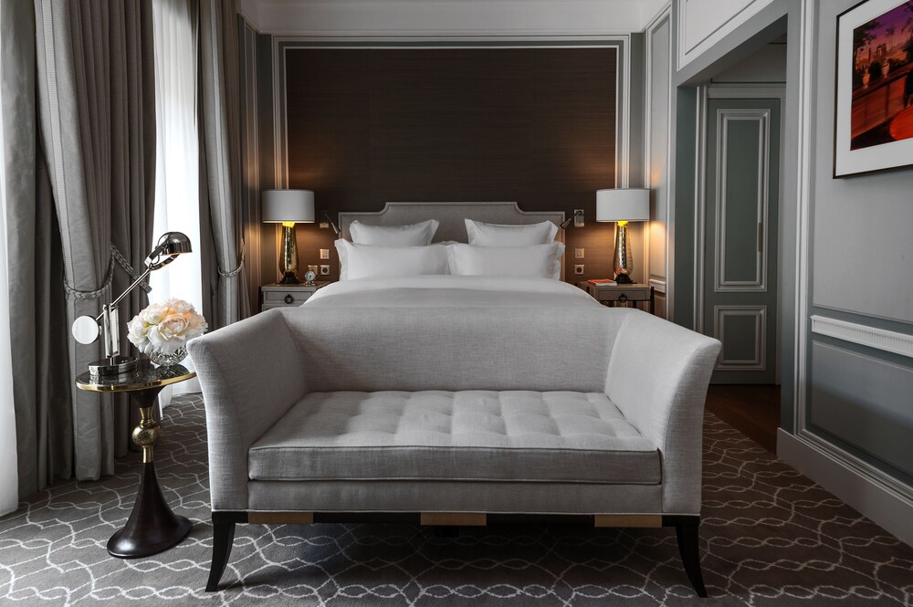 Hôtel de Crillon A Rosewood Hotel, Paris Hôtel de Crillon A Rosewood Hotel, Paris