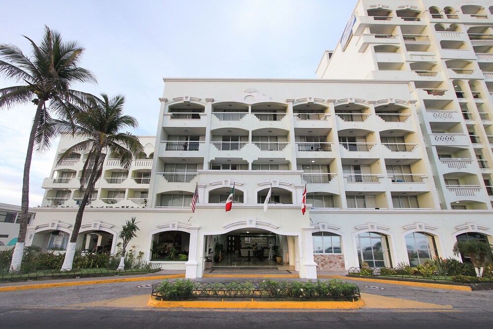 Don Pelayo Pacific Beach, Mazatlán Don Pelayo Pacific Beach, Mazatlán