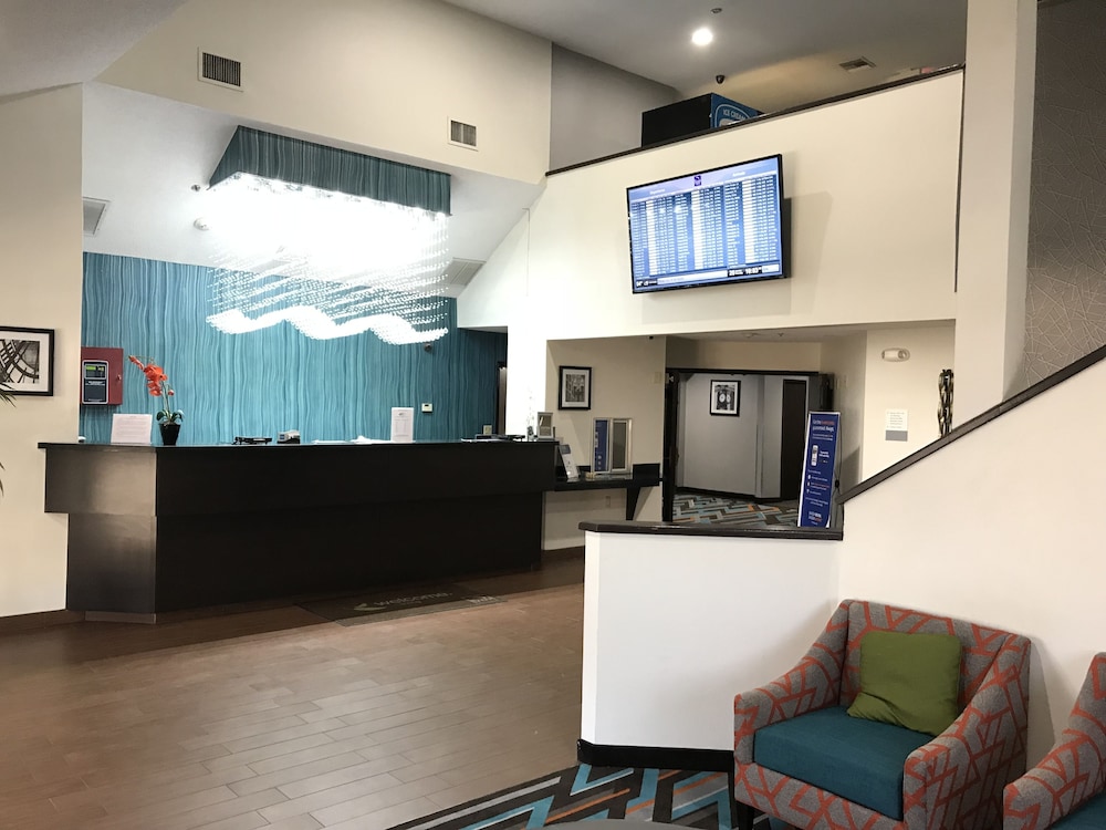 Clarion Inn & Suites DFW North, Dallas Fort Worth Airport (TX) Clarion Inn & Suites DFW North, Dallas Fort Worth Airport (TX)