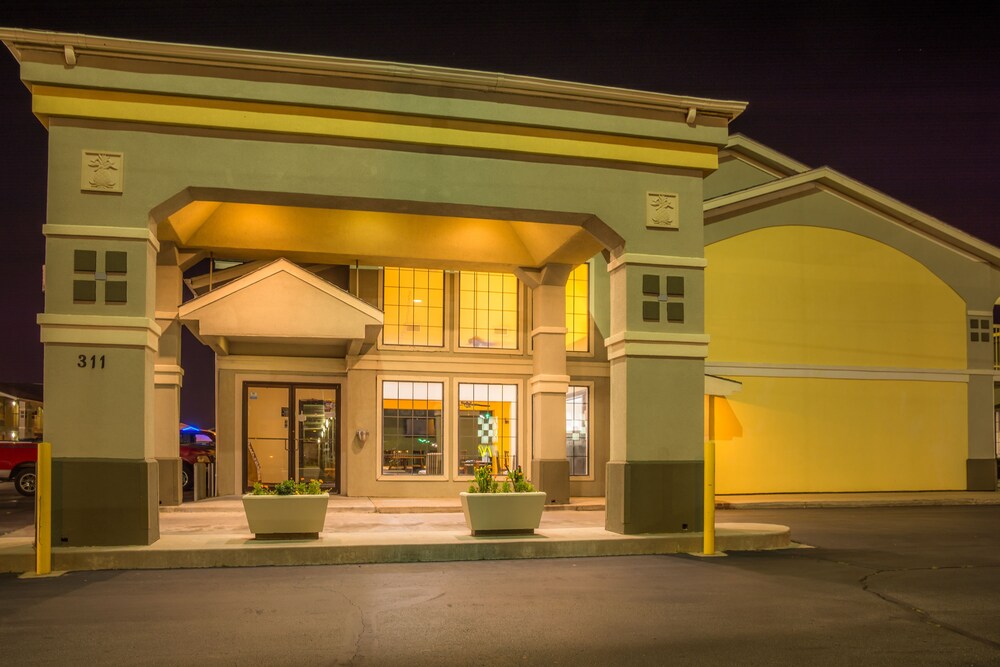 Super 8 by Wyndham Oklahoma Airport Fairgrounds West, Oklahoma City Super 8 by Wyndham Oklahoma Airport Fairgrounds West, Oklahoma City