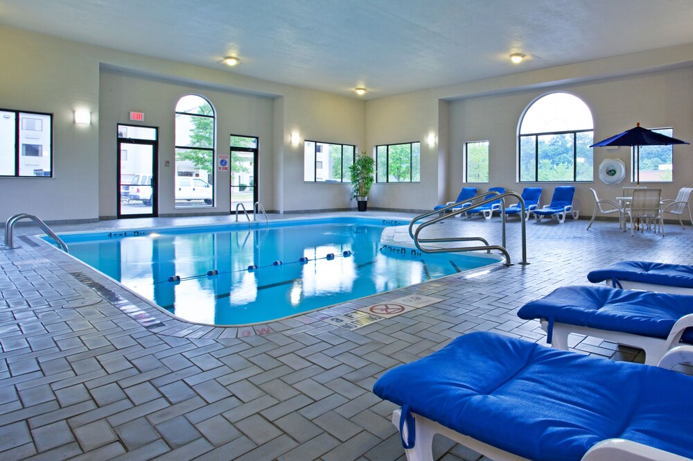 Holiday Inn Express Pittsburgh North, Pittsburgh Holiday Inn Express Pittsburgh North, Pittsburgh