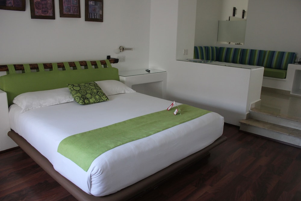 Seven Crown Express & Suites Cabo San Lucas, Los Cabos Seven Crown Express & Suites Cabo San Lucas, Los Cabos