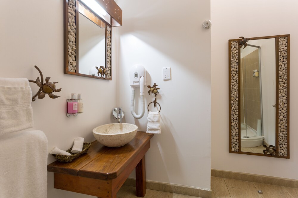True Blue Bay Resort, Saint Georgeʼs True Blue Bay Resort, Saint Georgeʼs