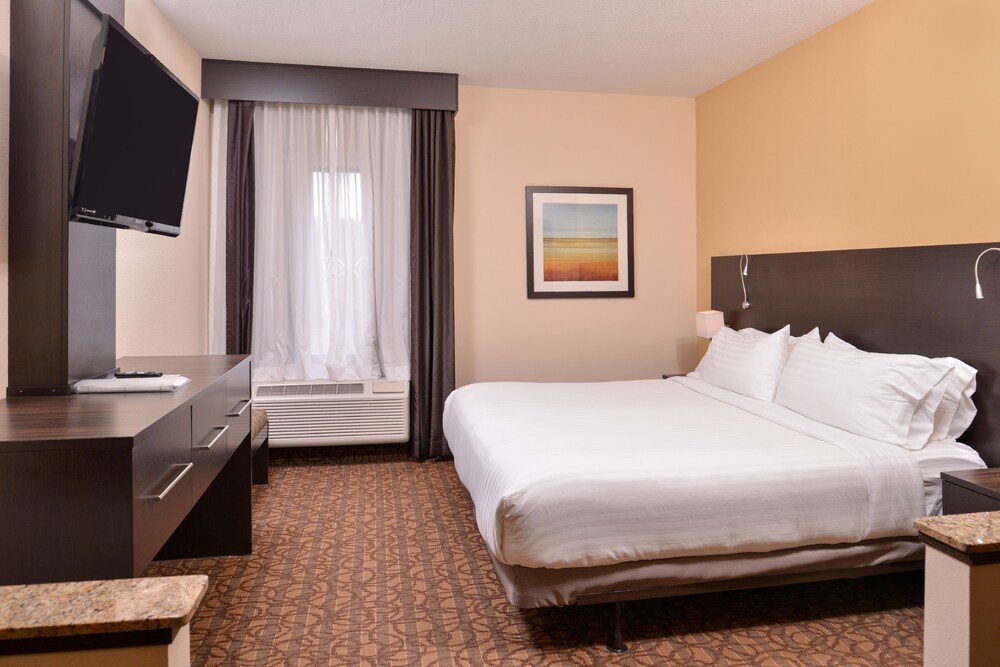Holiday Inn Express Topeka West I-70 Wanamaker, Topeka Holiday Inn Express Topeka West I-70 Wanamaker, Topeka
