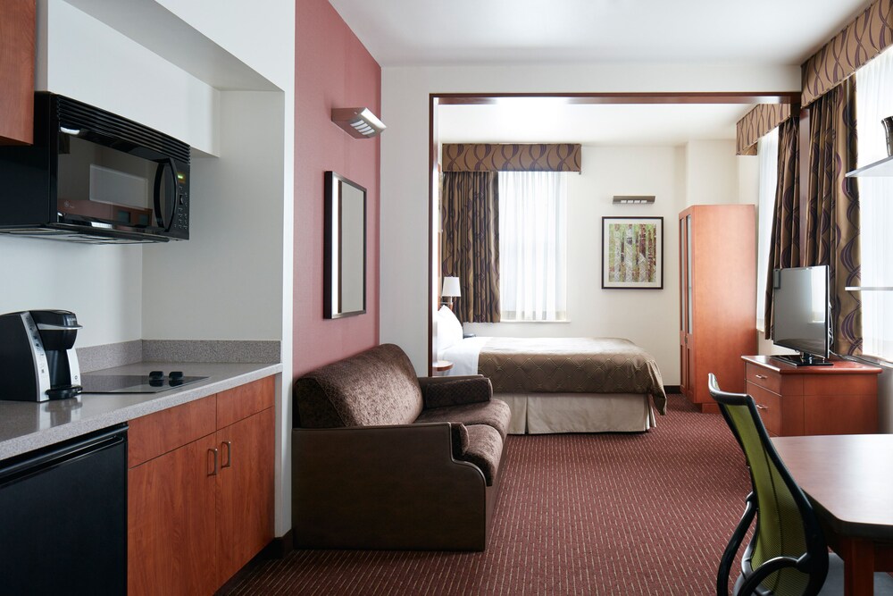 Club Quarters Hotel in Philadelphia, Philadelphia (PA) Club Quarters Hotel in Philadelphia, Philadelphia (PA)