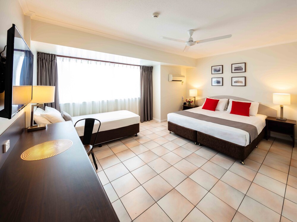 Hides Hotel Cairns, Cairns Hides Hotel Cairns, Cairns