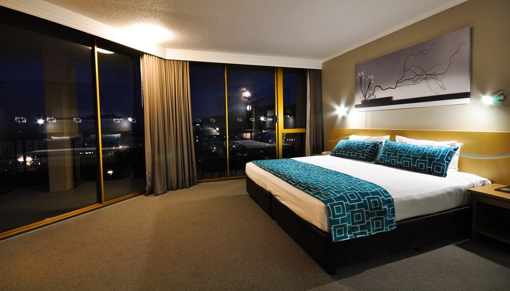 Pacific Hotel Cairns, Cairns Pacific Hotel Cairns, Cairns