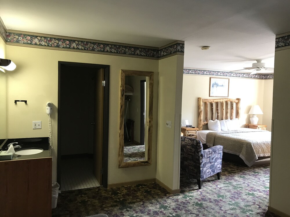 Super 8 by Wyndham Bridgeview of Mackinaw City, Mackinaw City Super 8 by Wyndham Bridgeview of Mackinaw City, Mackinaw City