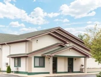 Super 8 Hotels Near Cuyahoga Valley National Park Super 8 Twinsburg Cleveland Area 6 7 Miles From Cuyahoga Valley