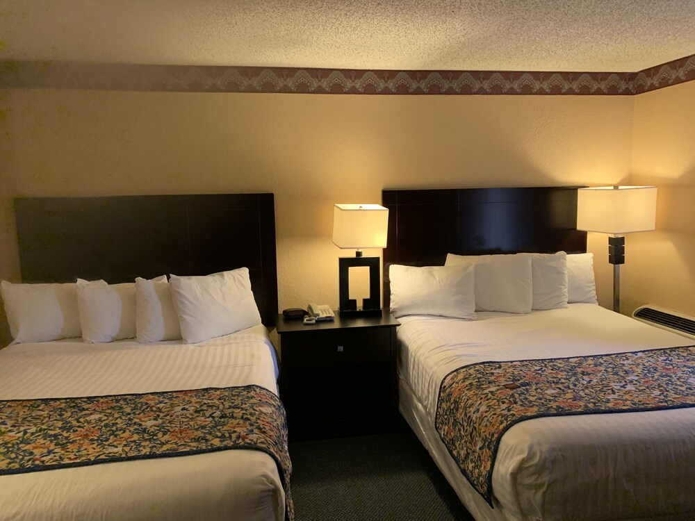Lincoln Inn Express Hotel and Suites, Oklahoma City Lincoln Inn Express Hotel and Suites, Oklahoma City