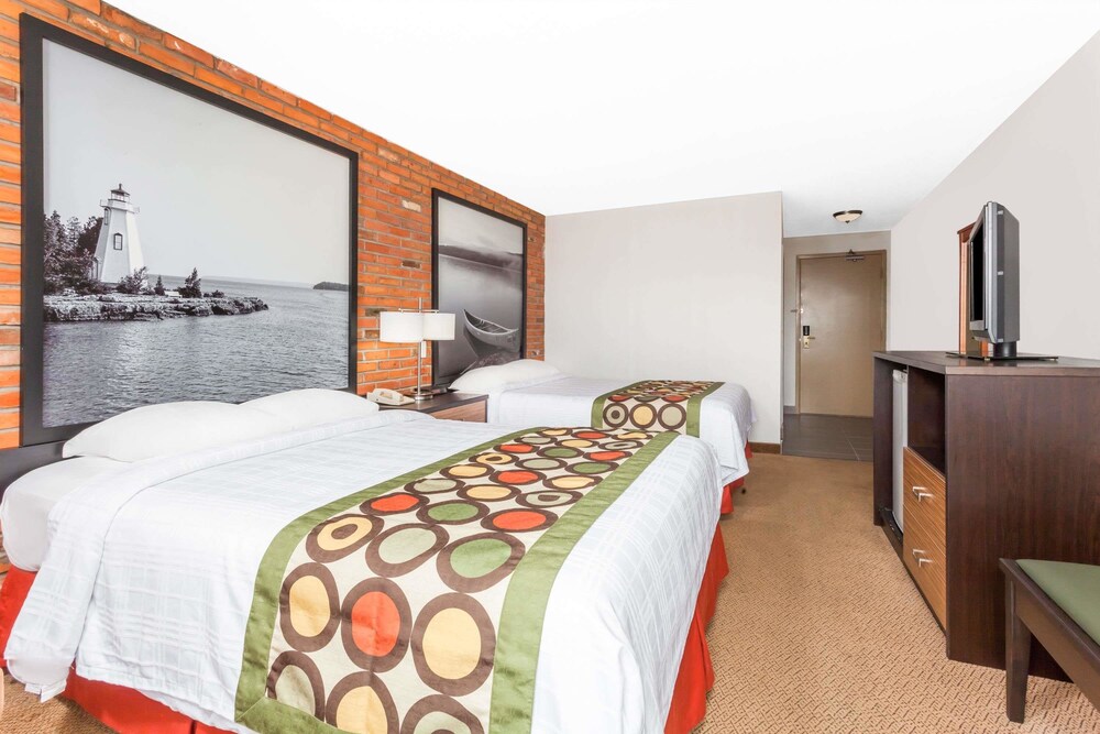 Super 8 by Wyndham Sudbury ON, Sudbury (ON) Super 8 by Wyndham Sudbury ON, Sudbury (ON)