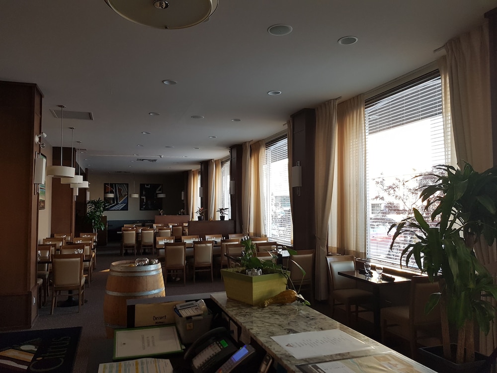 Doubletree by Hilton Hotel Kamloops