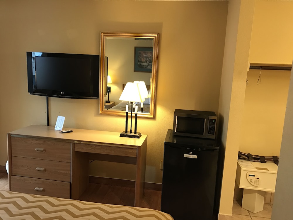 Travelodge by Wyndham Tacoma Near McChord AFB, Tacoma Travelodge by Wyndham Tacoma Near McChord AFB, Tacoma