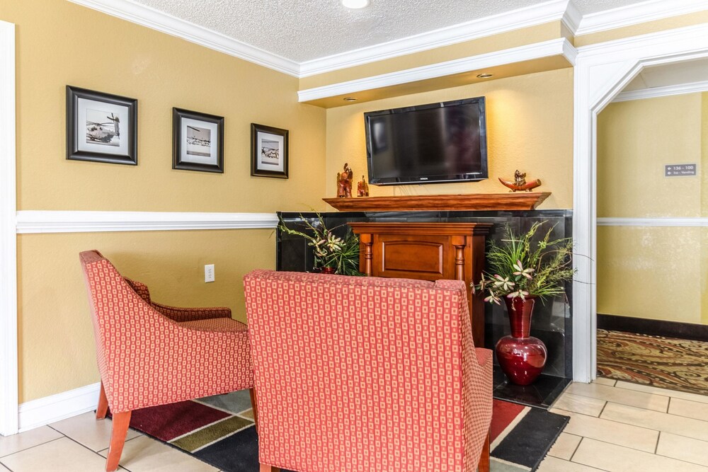 Rodeway Inn & Suites, Jacksonville Rodeway Inn & Suites, Jacksonville