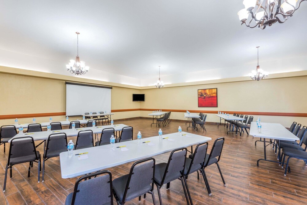 Super 8 by Wyndham Clovis, Clovis Super 8 by Wyndham Clovis, Clovis
