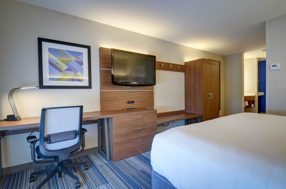 Holiday Inn Express & Suites - North Platte, North Platte Holiday Inn Express & Suites - North Platte, North Platte