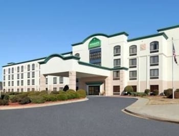 Hotels Near Brighton Gardens Of Greenville Apartments 1306 Wingate By Wyndham Greenville Airport