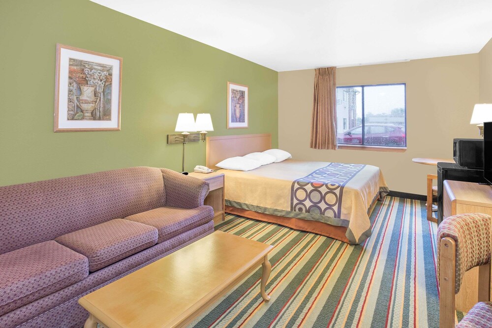 Super 8 by Wyndham East Moline, Moline Super 8 by Wyndham East Moline, Moline