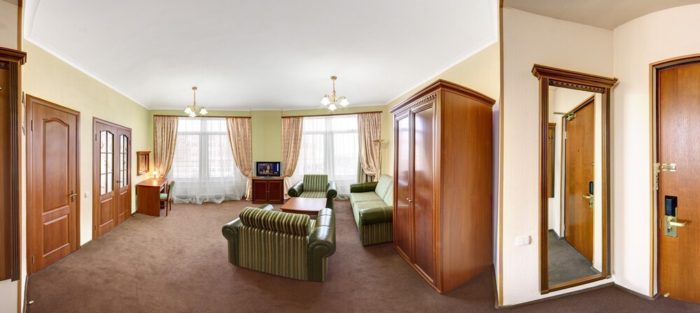 Hotel Dnipro, Kiev Hotel Dnipro, Kiev